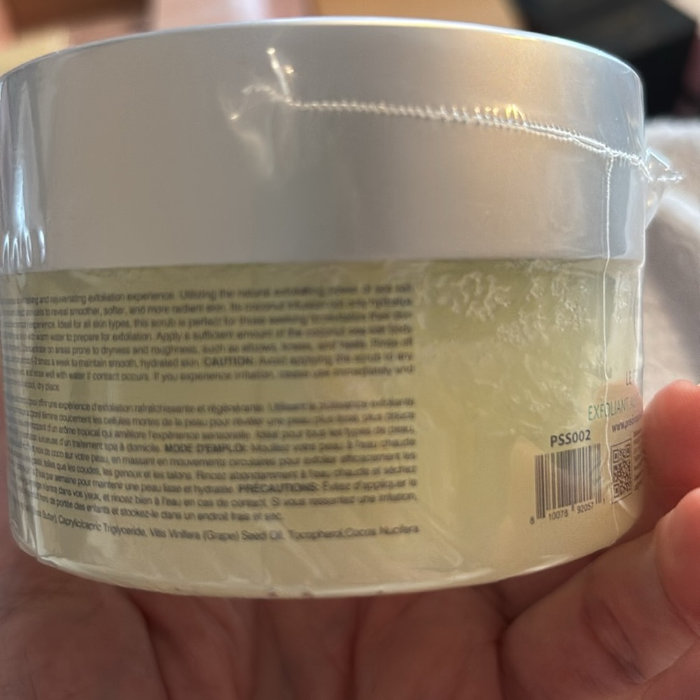 Coconut Sea Salt Exfoliating Body Scrub w Argan Oil & Vitamin E - Picture 4 of 6
